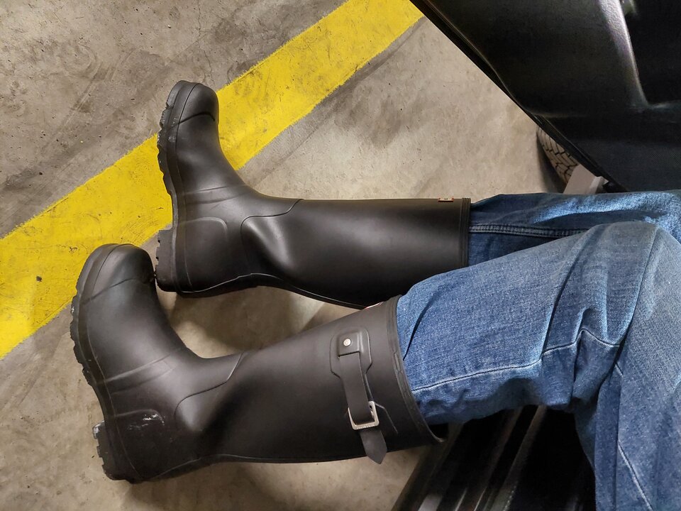 1744435716310_20250411_043306.jpg - Rubber_gloves