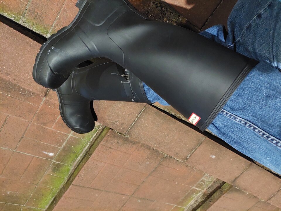 20250411_042138.jpg - Rubber_gloves