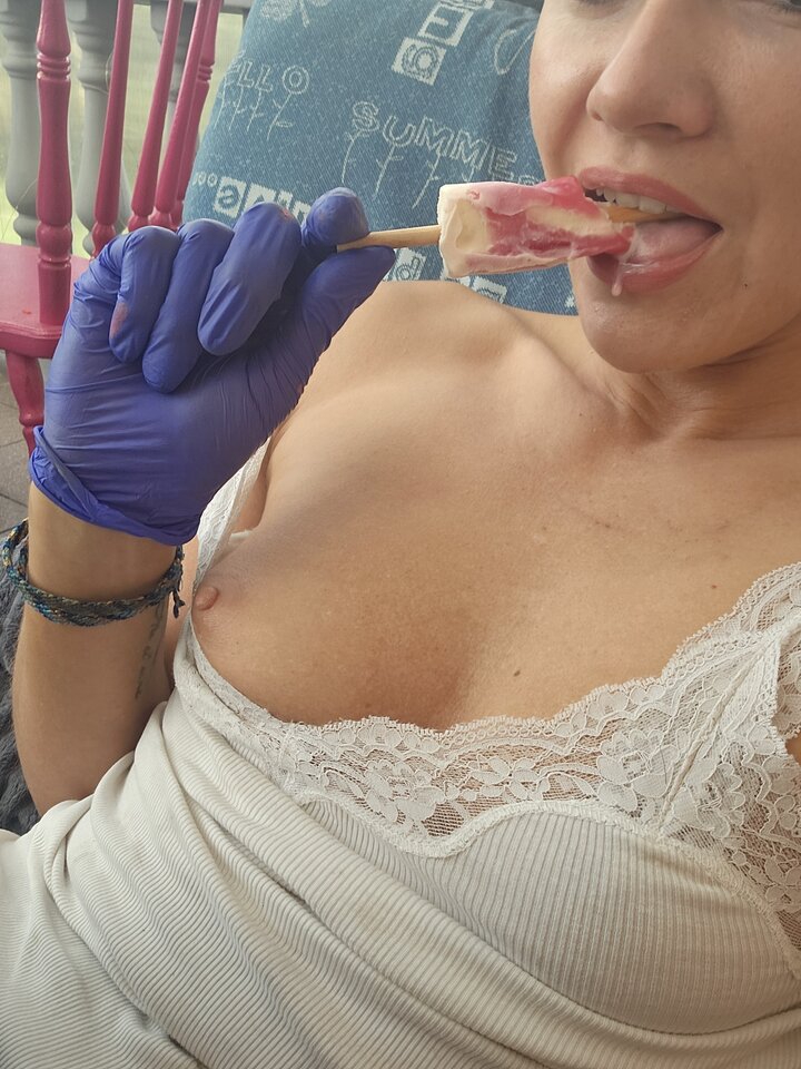 1000007802.jpg - _LoveAndGreatAss_