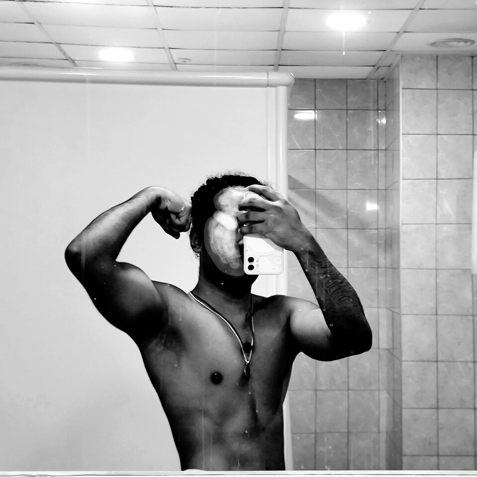 1000173413.jpg - Moonshot03