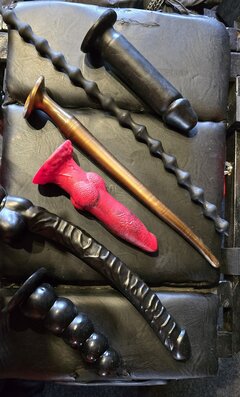 postwar na zestaw. Tym rzem analne rozkosze,doznania i dewiacje.