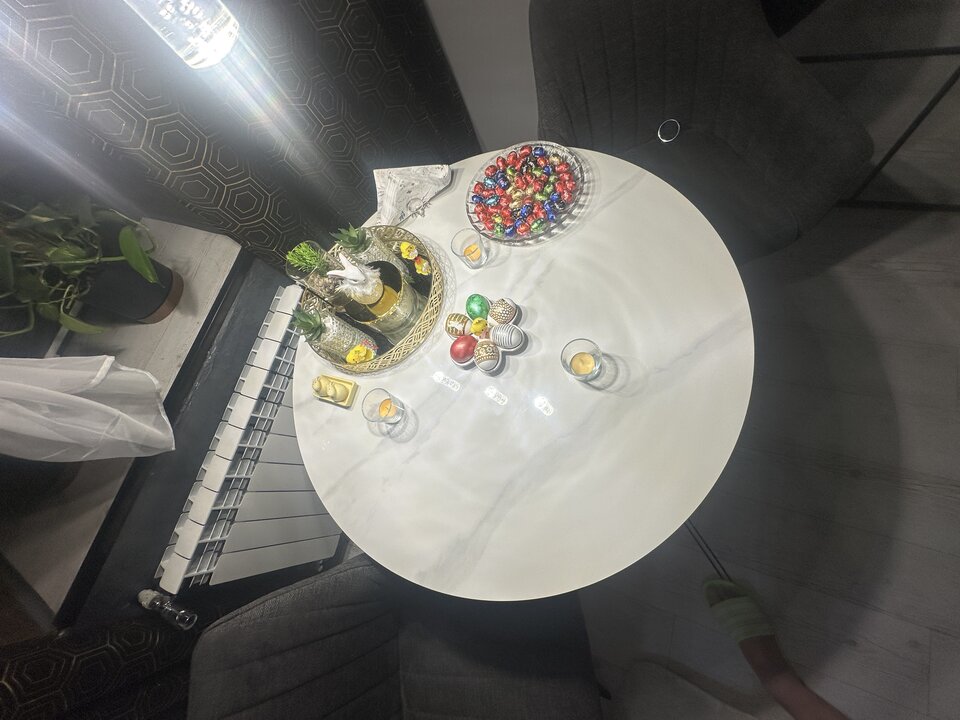 Pokój nr. 1 czy…. - ChetnyKutasek9002