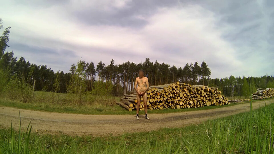 20250421_120726A.mp4_snapshot_00.59.733.jpg - Krzysztof_cfnm