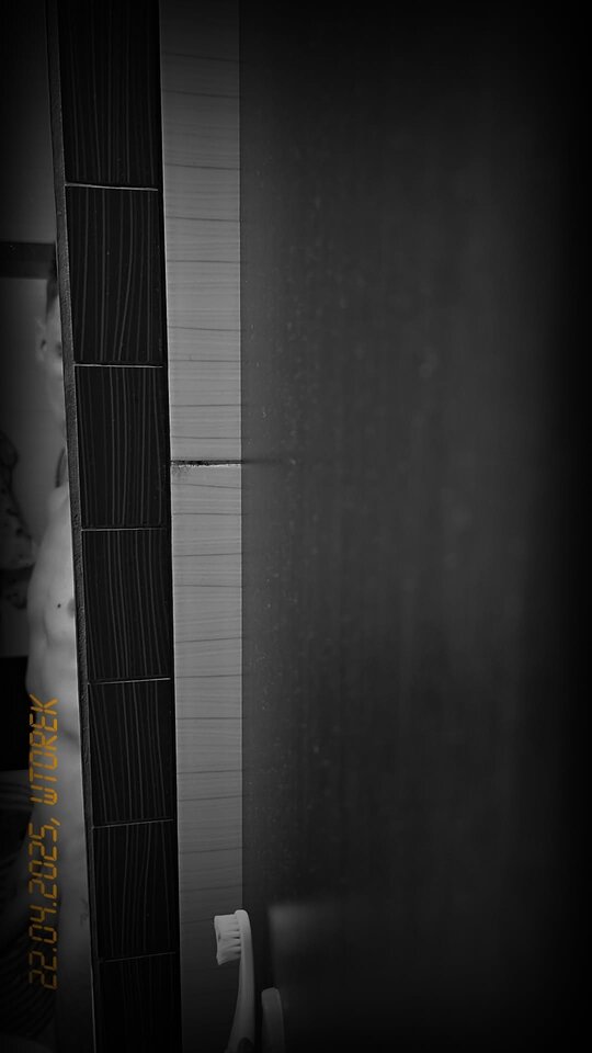 1000006645.jpg - frvrsknn69