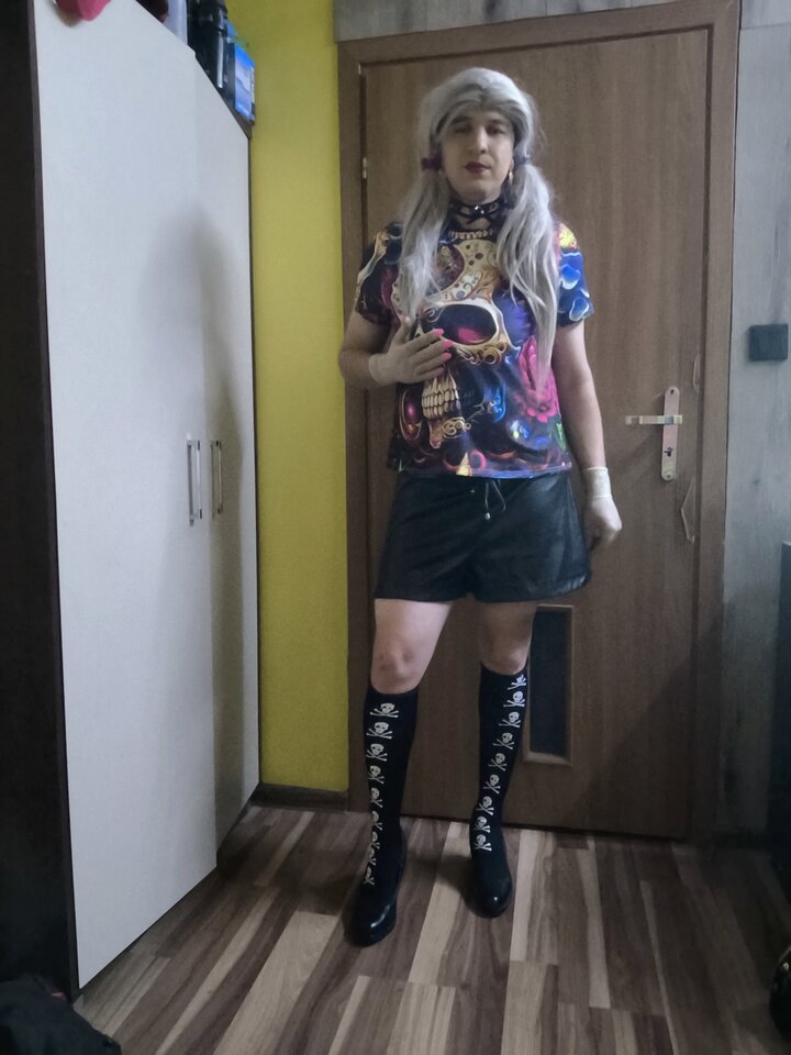 1000005477.jpg - Adriennecross