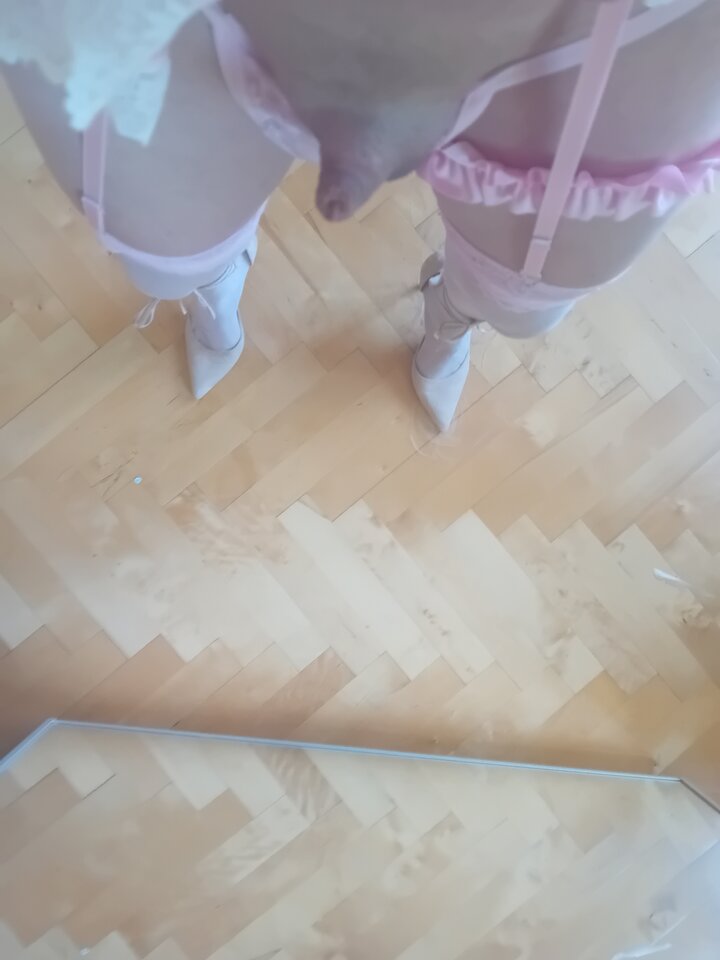 1000082093.jpg - sylviacrossdress