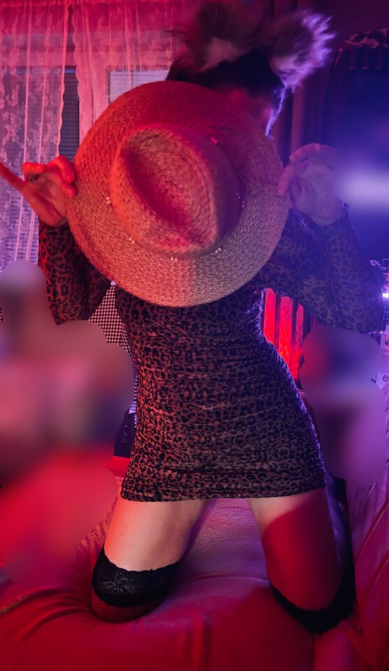 Blur-03052025-01.jpeg - 4realonly