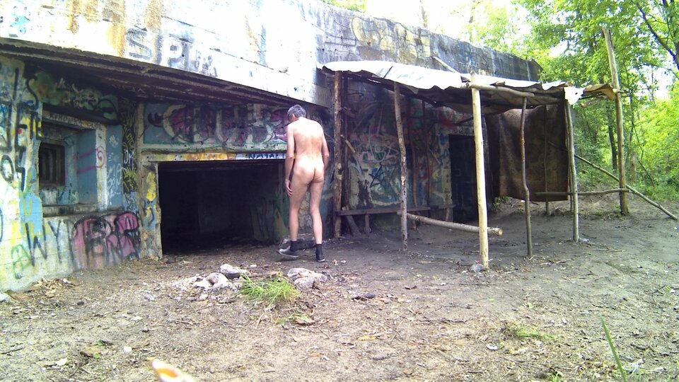 - bunkier 20250508_1405.mp4_snapshot_00.39.472.jpg - Krzysztof_cfnm
