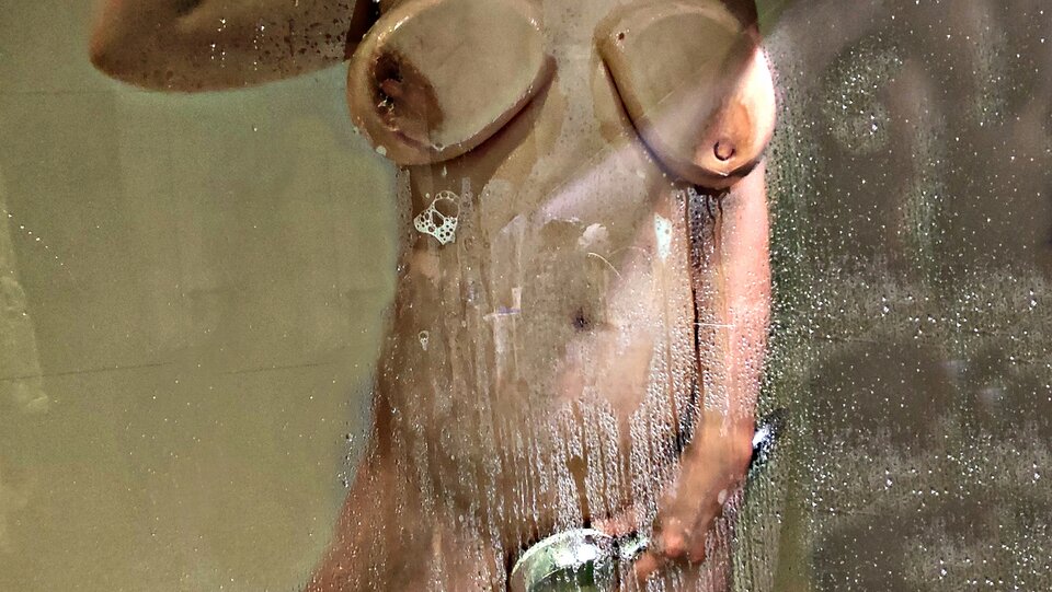 090525_53910.jpg - Poligamistka