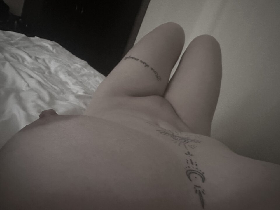 Relaks po całonocnej zabawie to inny wymiar przyjemności 🫦 - rzadniprzygod69reaktywacja