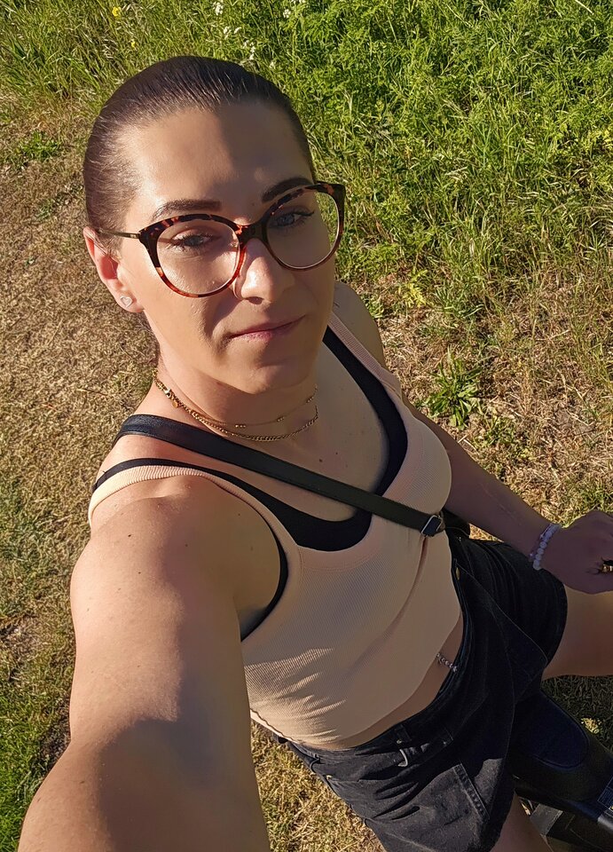 1000018241.jpg - j0aNa89