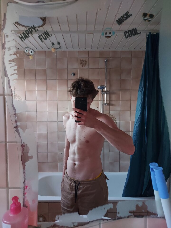 1000016017.jpg - gymrat04