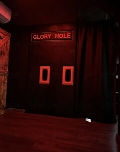 Glory hole !