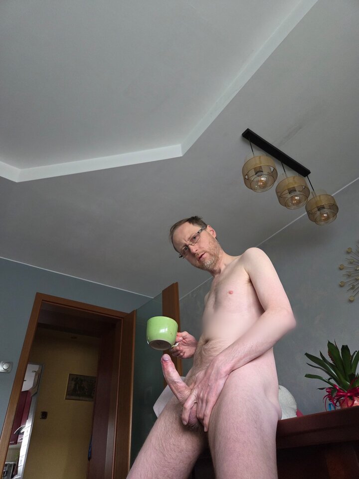 Point Blur_May152025_073948.jpg - piotrslawski1978