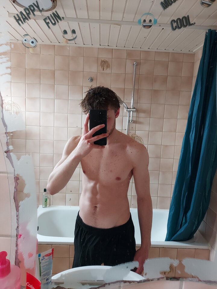1000016087.jpg - gymrat04