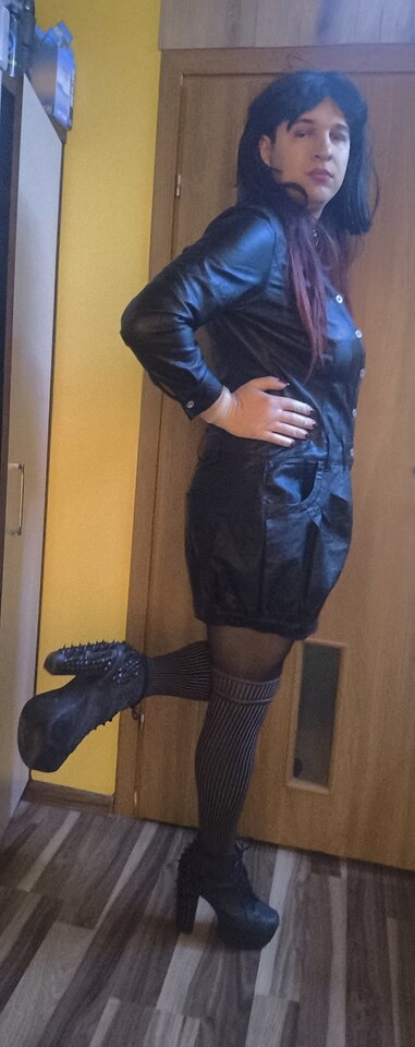 1000005928.jpg - Adriennecross