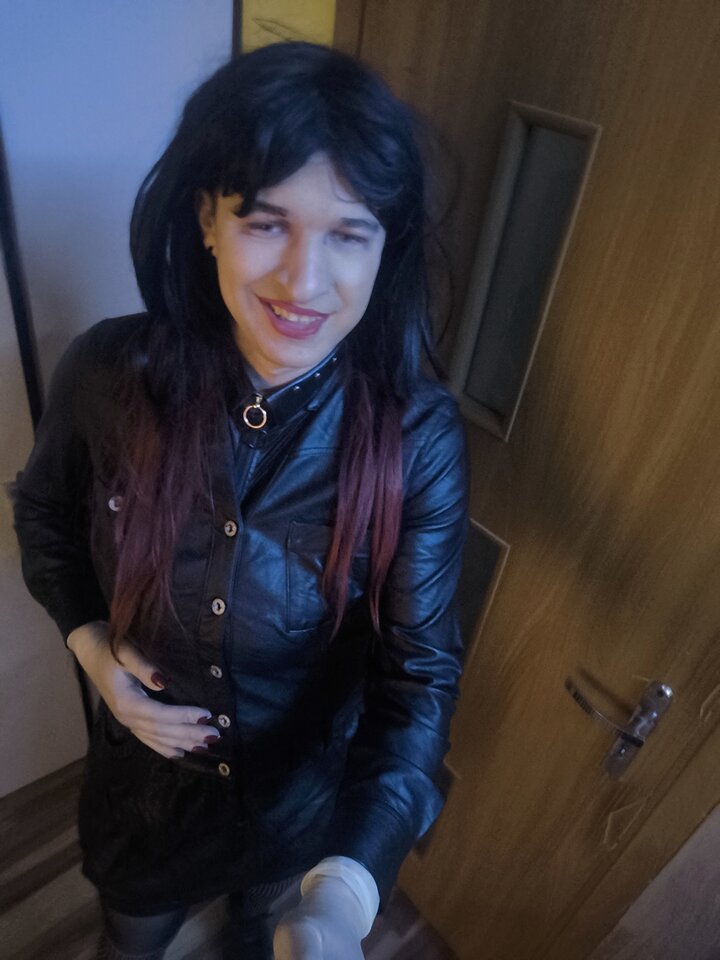 1000005921.jpg - Adriennecross