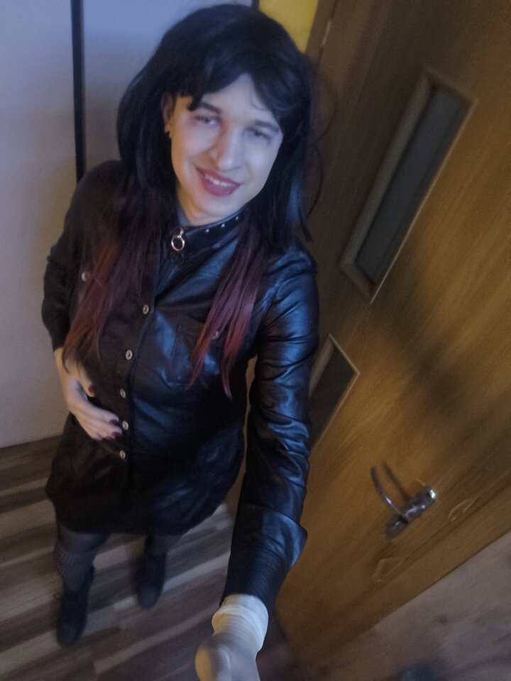 1000005922.jpg - Adriennecross