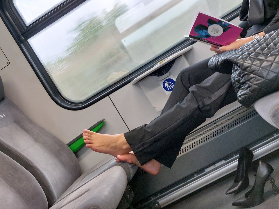 20240916_165216.jpg - feet_voyeur