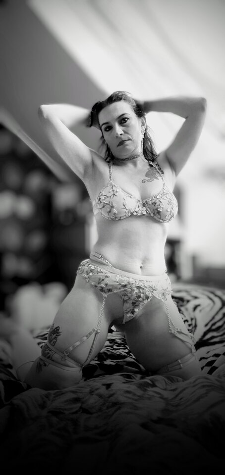 20250517_203615~3.jpg - Sensual666