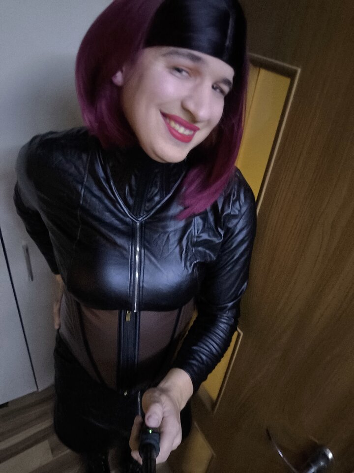 1000006063.jpg - Adriennecross