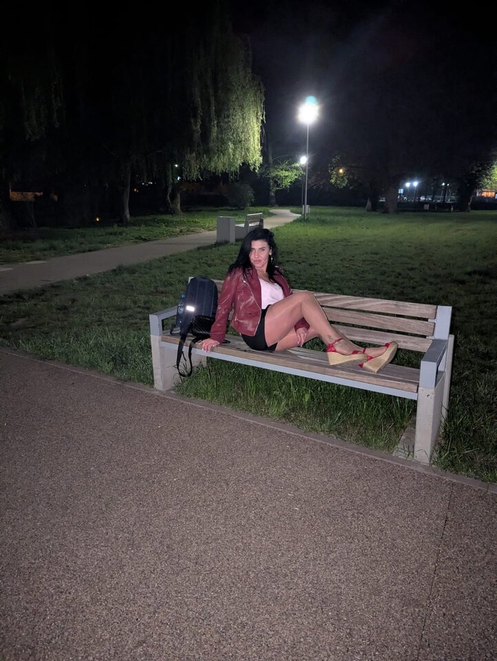 1000030725.jpg - m2022