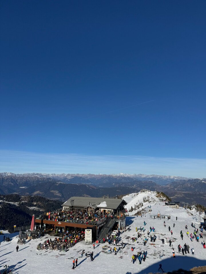 f5c37b57-3691-4400-a493-da16f54a44f6.jpeg - Poz75