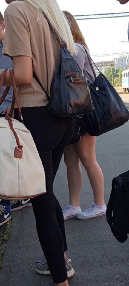 Screenshot_2025-05-29-22-19-41-632_com.miui.gallery.jpg - Adin092