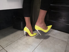 Kupisz mi nowe szpilki ??