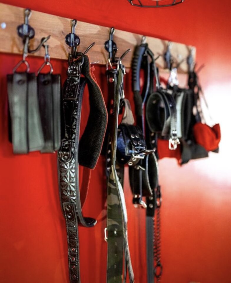 . - Dominujacadlaniej