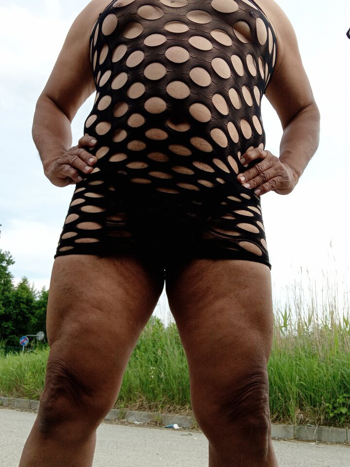 1000075481.jpg - lickemydick