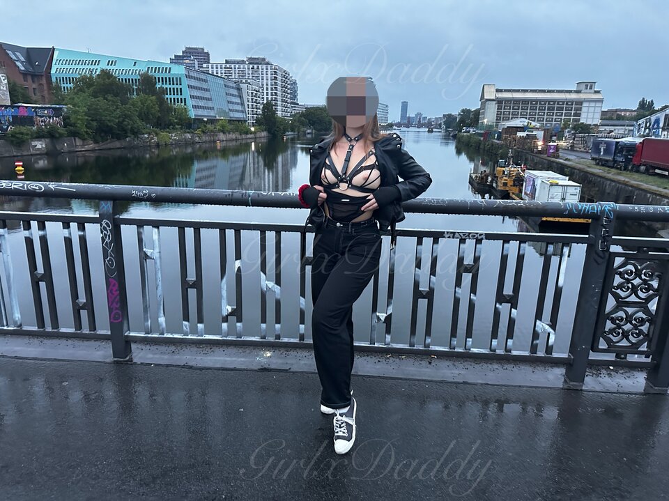 photo-output.jpeg - GirlxDaddy