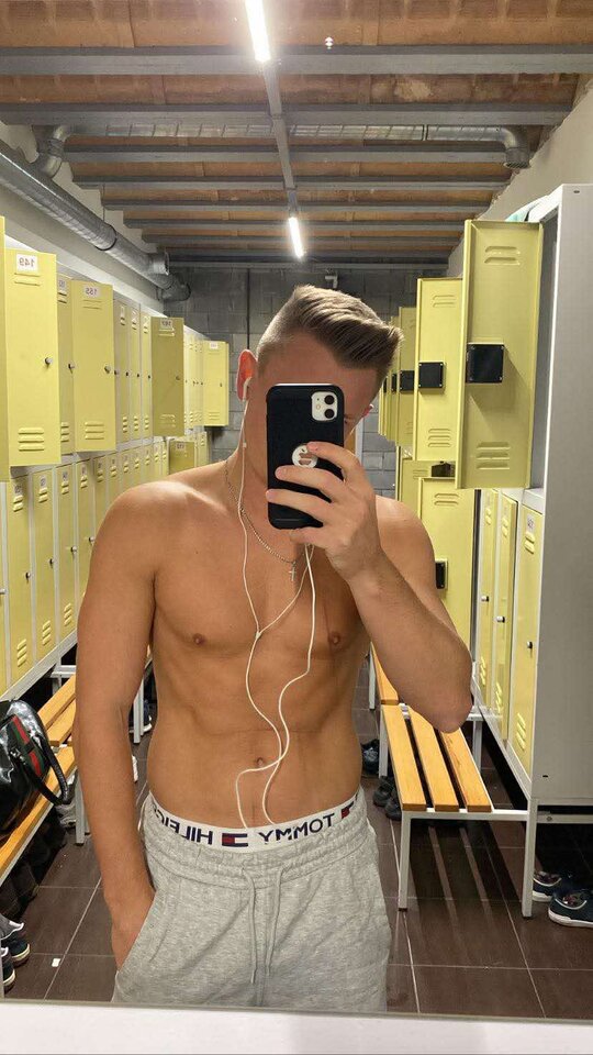 494888989_1708907666660603_9079669069343173400_n.jpg - ParaPoznan93