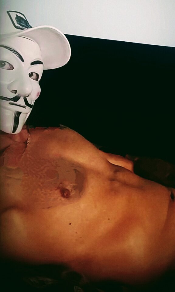 Wpadniesz na Live? Człowiek w masce już niebawem 😈💪🗿 - Elgrey89