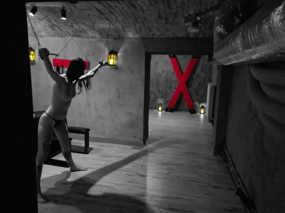 dungeon studio bw.jpg - Dungeon_Studio