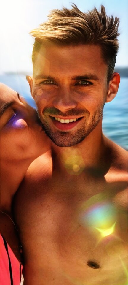 Screenshot_2025-06-15-05-13-36-795_io.faceapp.jpg - Damiansky