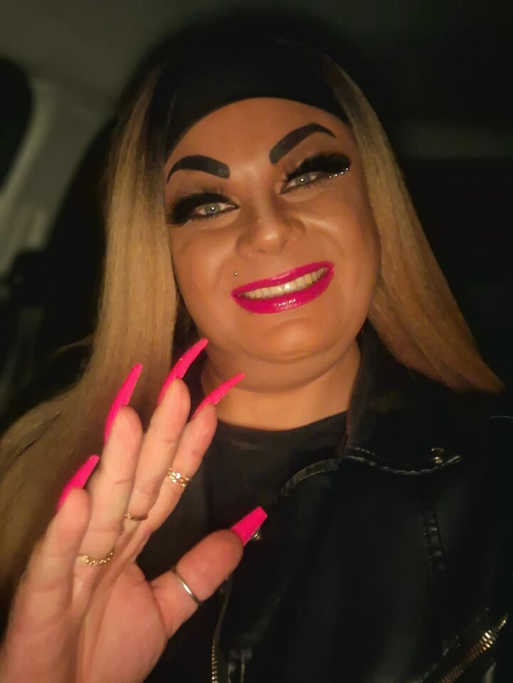 H.jpg - RoksanaiNikol