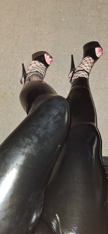 20250504_220828.jpg - RoksanaiNikol