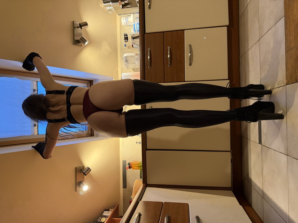 IMG_7747.jpg - Sensitive10