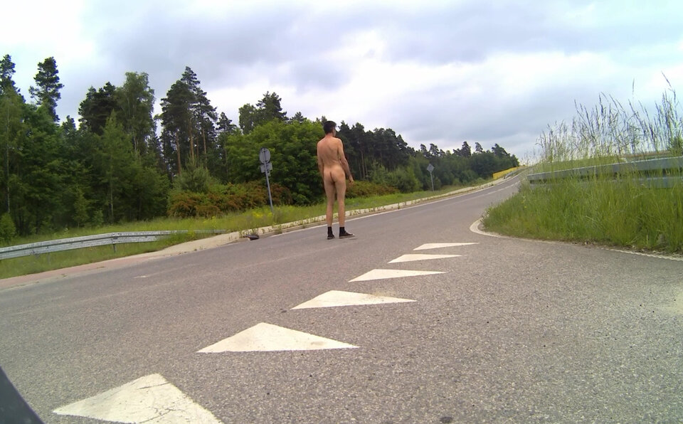 DOBIESZOWICE - przy MOPie 20250616_1034.mp4_snapshot_01.03.935.j - Krzysztof_cfnm
