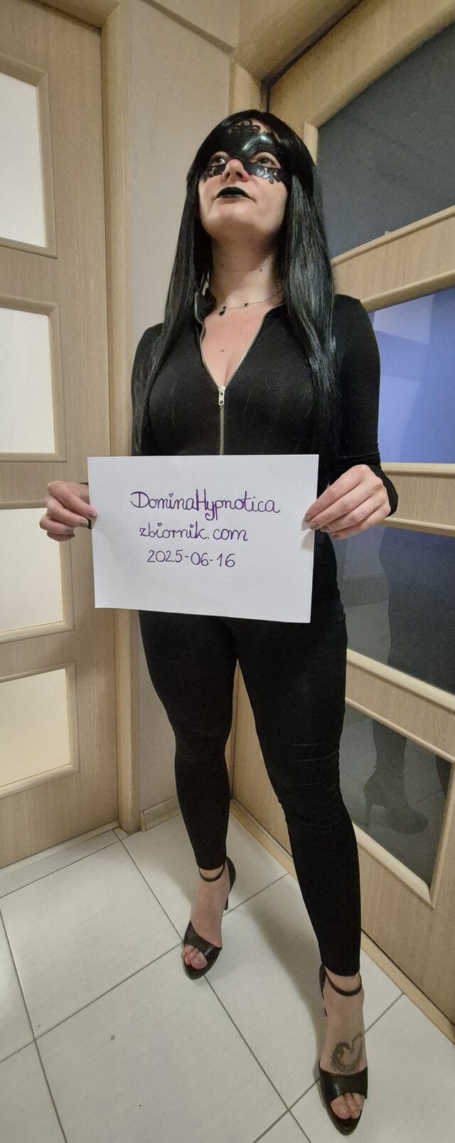 DominaHypnotica