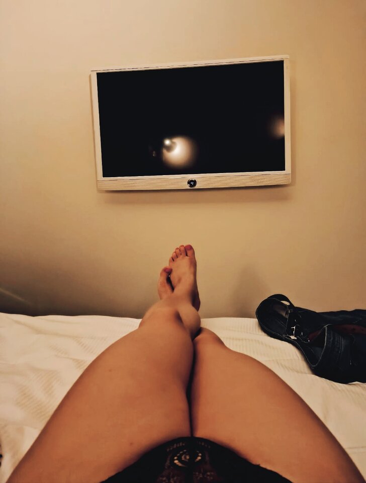 Sama w hotelu... - Rybarki