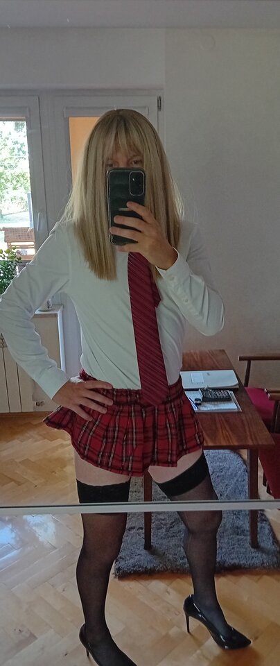 1000098790.jpg - sylviacrossdress