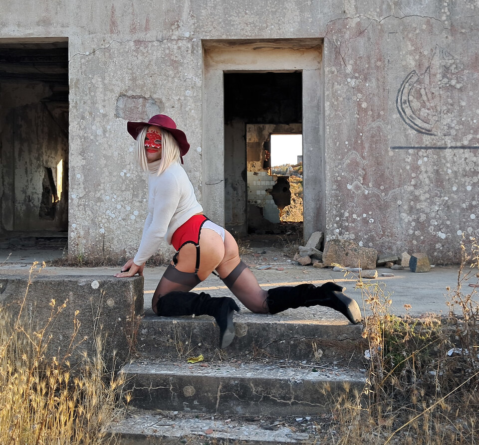 20250621_194338.jpg - Laure