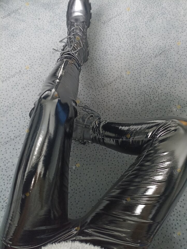 1000011020.jpg - MadameVeut