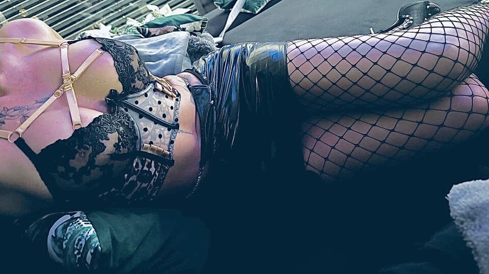 a1109055-2563-4d96-8f60-d605fba7b0cd.jpeg - Swingersi11a