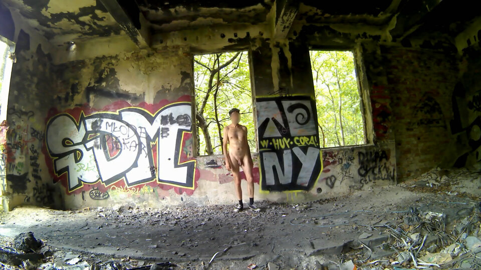 BOBROWNIKI - szybowa ruiny 20250708_1312.mp4_snapshot_00.48_[202 - Krzysztof_cfnm