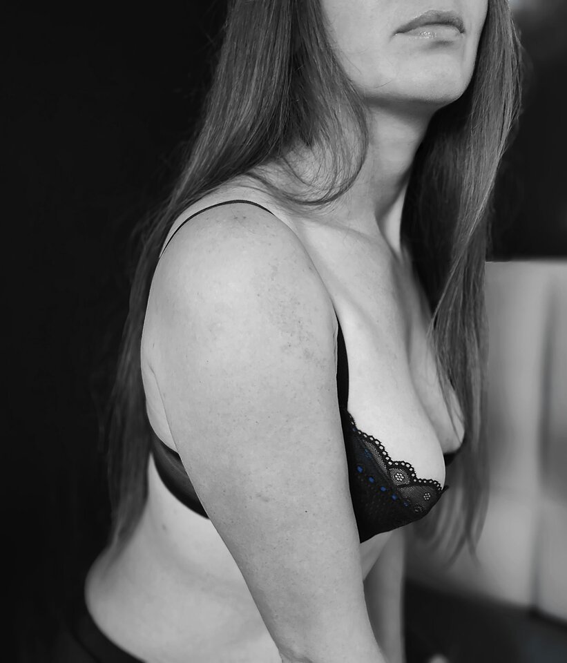 1000054477.jpg - scarlett_and_tony