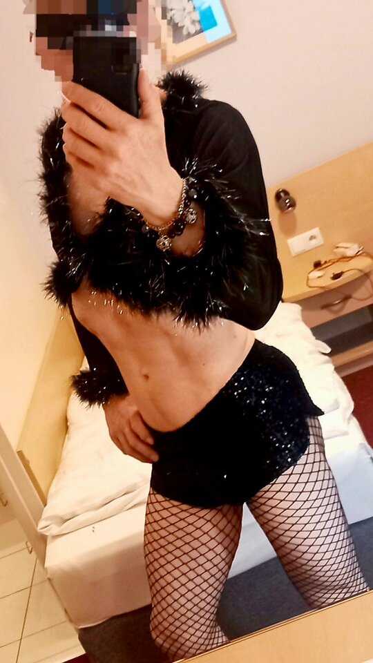 20250609_222704.jpg - Active_Lady