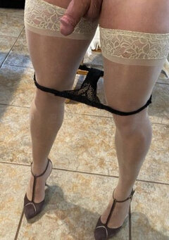 Ja w białych pończoszkach i szpilkach_01.jpg